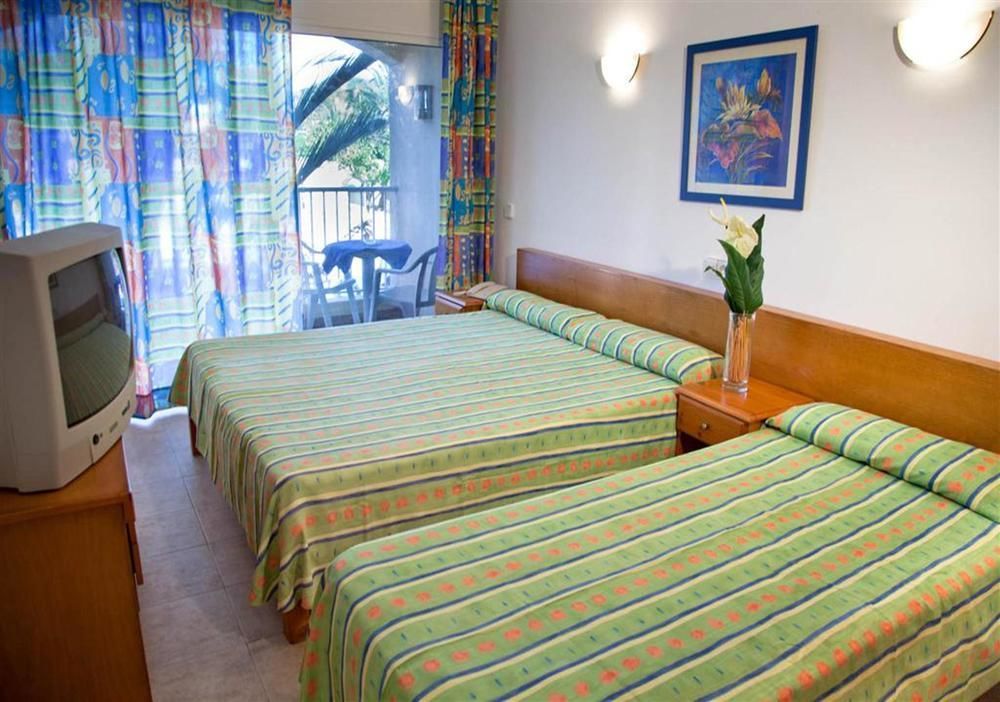 Vibra Cala Tarida-3sup Hotel 3*